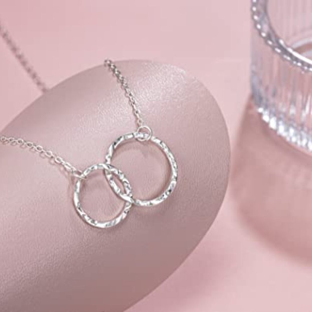 Sterling Silver Hammered Interlocking Circle Neck… - image 4